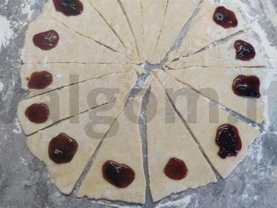 Kepiniai su obuolių džemu iš trapios tešlos Žingsnis 2