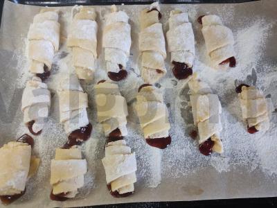 Kepiniai su obuolių džemu iš trapios tešlos Žingsnis 3