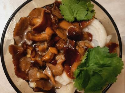 Marinuoti pievagrybiai Žingsnis 3