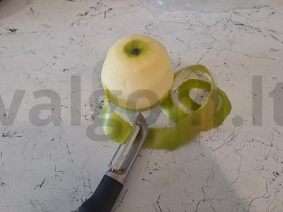 Obuolių štrudelis su šokoladu desertui Žingsnis 1