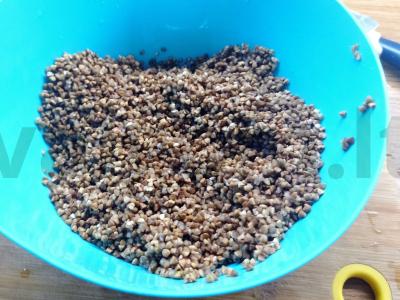 Vegetariška grikių košė su daržovėmis Žingsnis 2