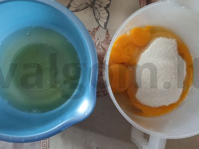 Varškės apkepas su džiovintais vaisiais Žingsnis 1