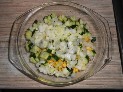 Salotos su tunu, kukurūzais ir kietuoju sūriu Žingsnis 5