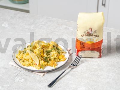 Jūros gėrybių paelija pagrindine nuotrauka