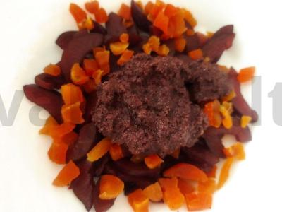 Karštas džiovintų abrikosų ir slyvų salotas su citrinos sultimis ir šokoladu Žingsnis 1