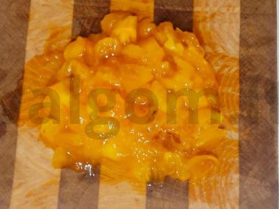 Bananų salotos su persimonu Žingsnis 1