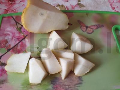 Smuzi su kriauše, obuoliu, bananais ir vyšnių sultimis Žingsnis 1