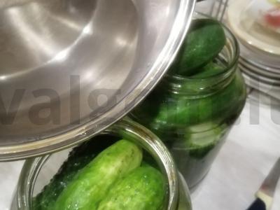 Marinuoti agurkai „Saldūs“ Žingsnis 7