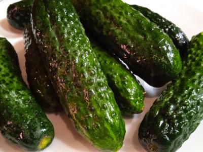 Marinuoti agurkai su paprikomis Žingsnis 1