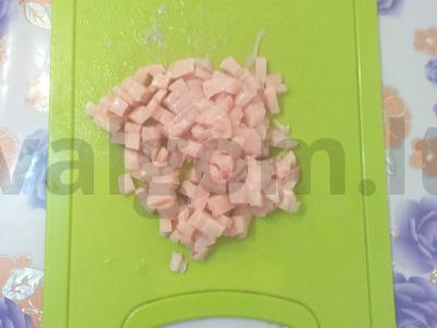 Švelnios smulkintos vištienos kotletai su kefyru Žingsnis 1