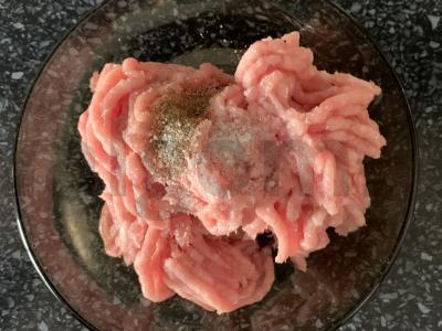 Sriuba su meatballs ir bulguru Žingsnis 3