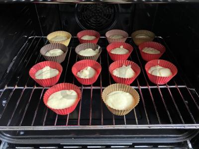 Švelnūs varškės keksiukai Žingsnis 4