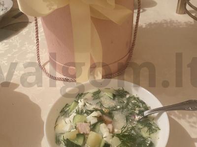 Šaltas vasaros sriuba pagrindine nuotrauka