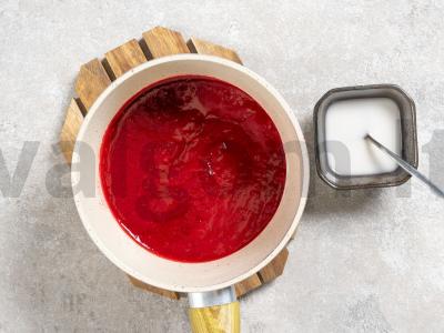 Brusnicų padažas Žingsnis 3