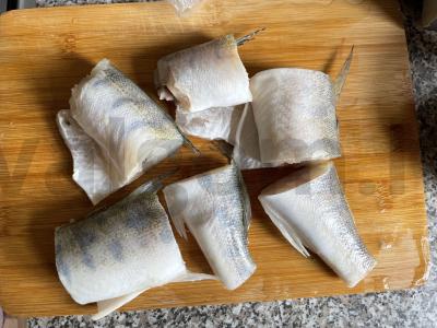 Keptas ešerys su pomidoru ir paprika Žingsnis 1