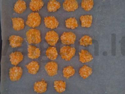 Kokosiniai rutuliukai su kondensuotu pienu ir šokoladu Žingsnis 2