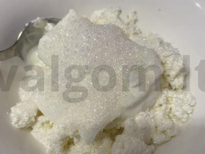 Labai skanus varškės sūris su braškių uogiene Žingsnis 3