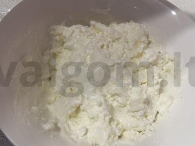 Labai skanus varškės sūris su braškių uogiene Žingsnis 4