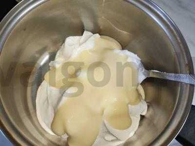 Greitas grietinės tortas iš vaflinių lakštų Žingsnis 1