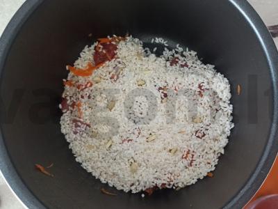 Kepinys multivarke su kiauliena ir prieskoniais Žingsnis 9