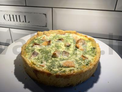 Kepinys su lašiša ir špinatais pagrindine nuotrauka