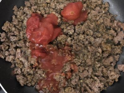 Bulvių apkepas su faršu ir pomidorais Žingsnis 4