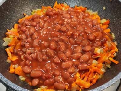 Troškinta pupelė pomidoruose su daržovėmis Žingsnis 6