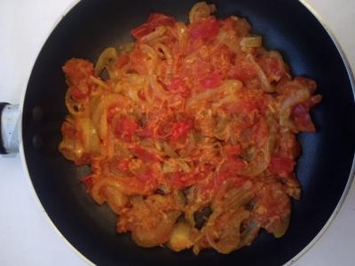 Biryani su vištiena, razinomis, migdolais ir kvapniais prieskoniais Žingsnis 2