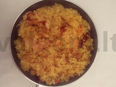 Biryani su vištiena, razinomis, migdolais ir kvapniais prieskoniais Žingsnis 4