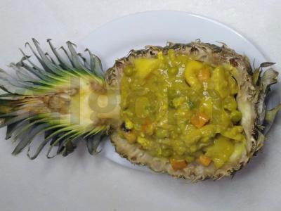 Neįprasta ryžių patiekalas ananase pagrindine nuotrauka