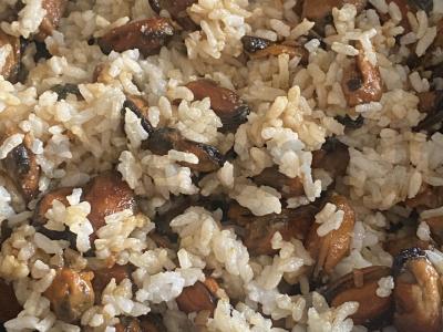 Ryžiai su midijomis pagrindine nuotrauka