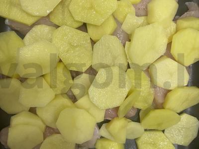 Vištiena su bulvėmis orkaitėje Žingsnis 3