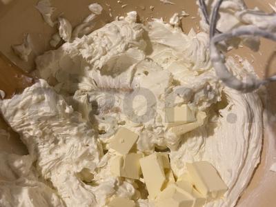 Raudonojo aksomo tortas su varškės sūriu Žingsnis 5