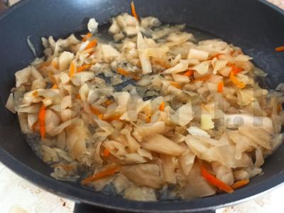 Koldūnai su raugintais kopūstais ir bulvėmis Žingsnis 1