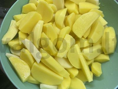 Vištienos sparneliai su kaimiškais bulvėmis Žingsnis 3