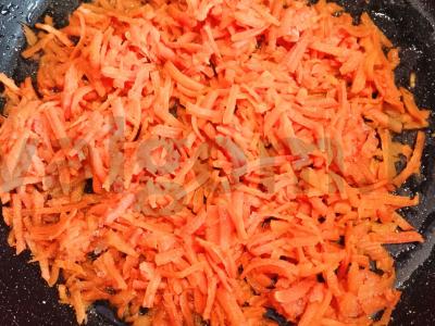 Salotas „Nježenka“ su lydytu sūriu ir obuoliu Žingsnis 2