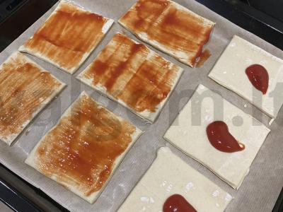 Mini pica iš sluoksniuoto tešlos su kiaulienos šonine Žingsnis 3