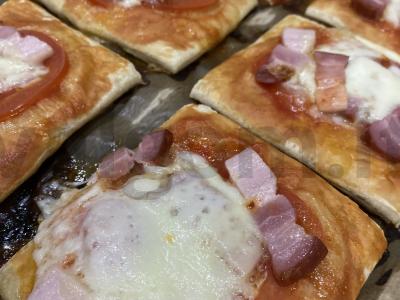 Mini pica iš sluoksniuoto tešlos su kiaulienos šonine Žingsnis 5