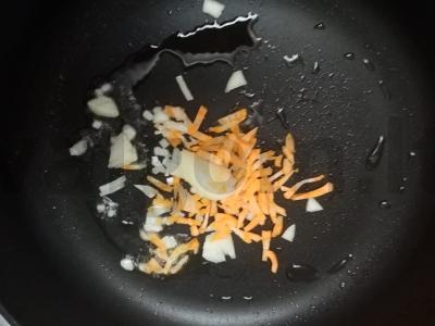 Žirnių sriuba su rūkytomis vištienos krūtinėlėmis Žingsnis 2