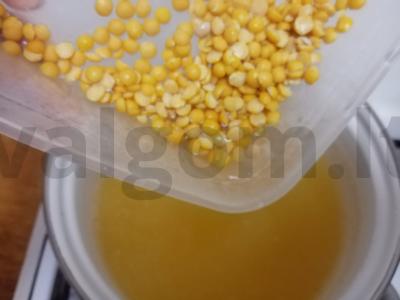 Žirnių sriuba su rūkytomis vištienos krūtinėlėmis Žingsnis 3