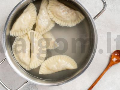 Vegetariški virtinukai su grybais ir bulvėmis Žingsnis 4