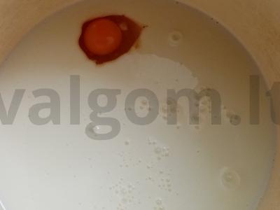 Blynai su kefyru ir varške Žingsnis 1