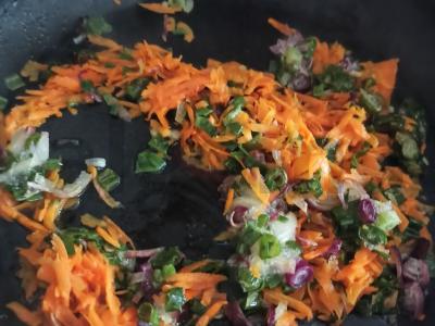 Troškinta kiaulienos kepenėlė su morkomis ir prieskoniais Žingsnis 2