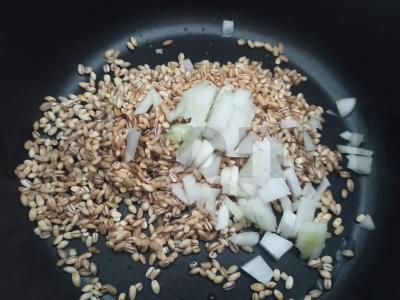 Perlo košė su pomidorų pasta lėtoje viryklėje Žingsnis 2