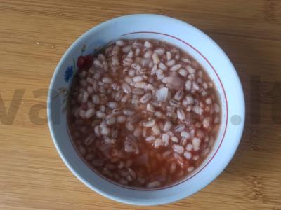 Perlo košė su pomidorų pasta lėtoje viryklėje pagrindine nuotrauka