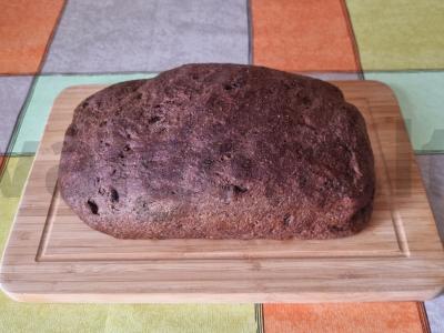 Ruginė duona ant salyklo tešlos pagrindine nuotrauka