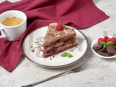 Vegetariškas tortas „Juodasis miškas“ pagrindine nuotrauka