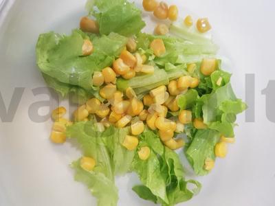 Salotos su kukurūzais ir kiaušinių blynu Žingsnis 2