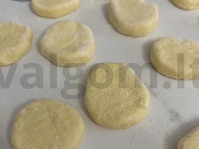 Sūrio blynai su kokosų miltais pusryčiams Žingsnis 5