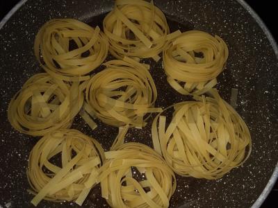 Faršo lizdai su sūriu pomidorų padaže Žingsnis 2